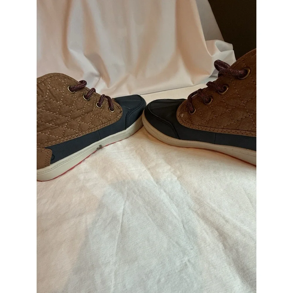 OshKosh B'gosh Tarin-B Duck Boots Toddler Size 12 Brown Navy Lace Up